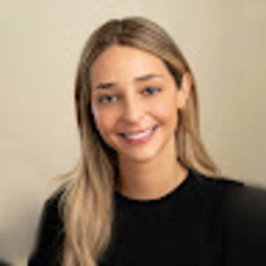 Meet your Posher, Alejandra